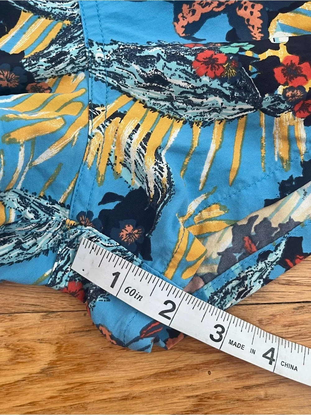 Patagonia Women’s Barely Baggies Swim Shorts Sz Small Blue Tropical Print